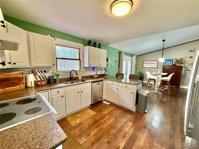 13001 Woodland Groves Place, Hannibal, MO 63401