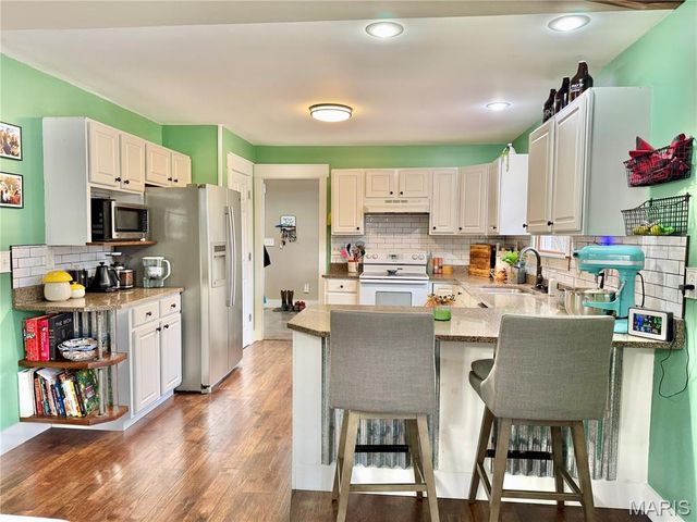 13001 Woodland Groves Place, Hannibal, MO 63401