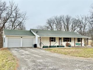 13001 Woodland Groves Place, Hannibal, MO 63401