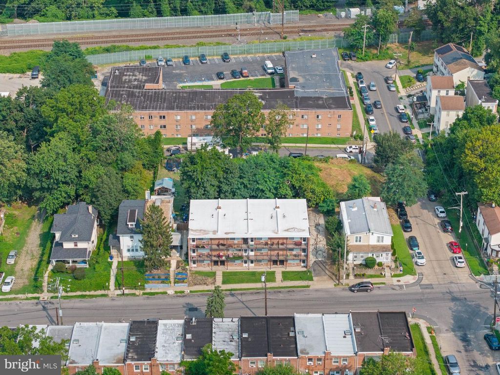 6010 N HUTCHINSON ST, Philadelphia, PA 19141 — photo 4