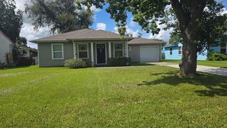 1208 Chevy Chase Drive, Angleton, TX 77515