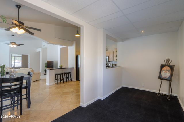 687 N GREGORY Place, Chandler, AZ 85226