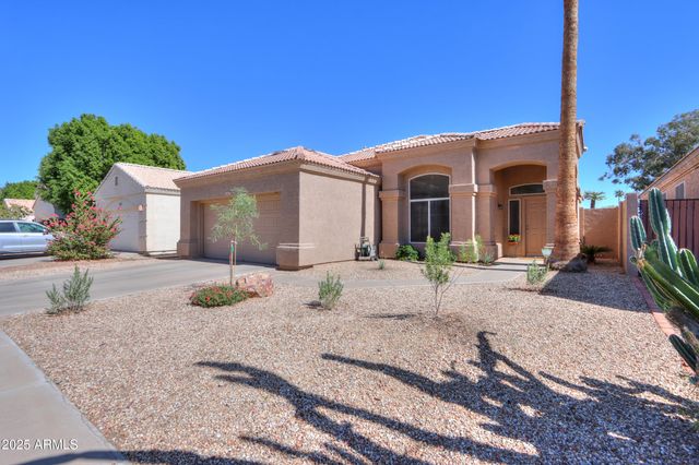687 N GREGORY Place, Chandler, AZ 85226