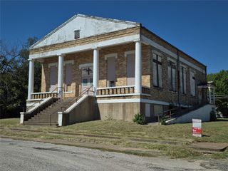 506 Sanders Street, Bowie, TX 76230