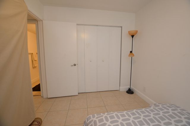 6649 Somerset Drive 102, Boca Raton, FL 33433