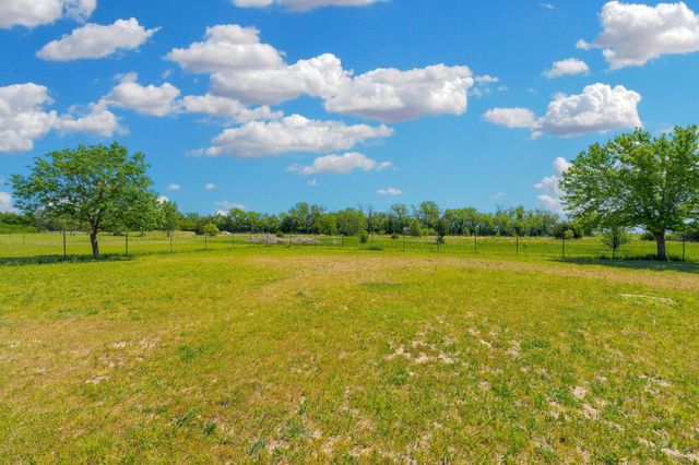 10300 N 109th W, Sedgwick, KS 67135