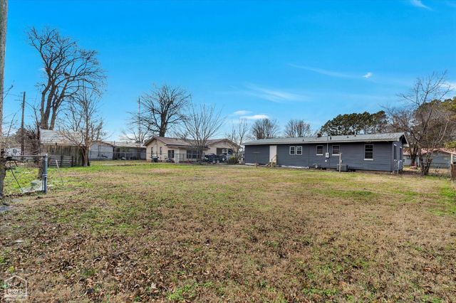 707 E Elm Street, Walnut Ridge, AR 72476