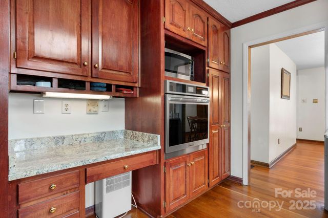 748 Moretz Court, Hickory, NC 28601