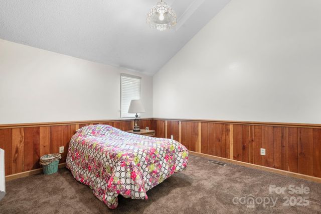 748 Moretz Court, Hickory, NC 28601