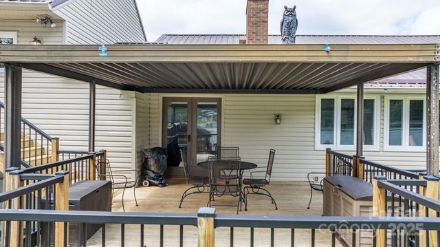 748 Moretz Court, Hickory, NC 28601