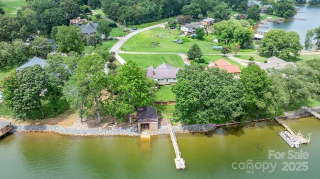 748 Moretz Court, Hickory, NC 28601