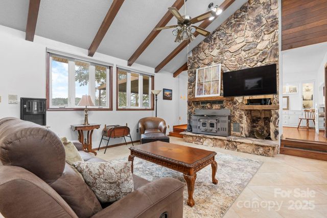 748 Moretz Court, Hickory, NC 28601