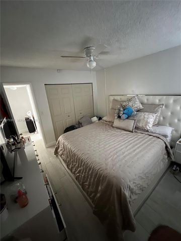 7610 STIRLING RD 108-B, Hollywood, FL 33024