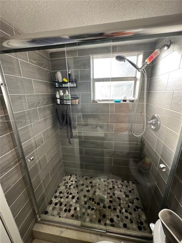 7610 STIRLING RD 108-B, Hollywood, FL 33024