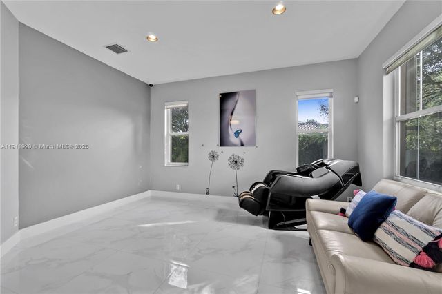 15841 SW 61st St 15841, Davie, FL 33331