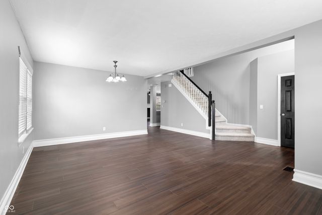 6529 Sussex Drive, Zionsville, IN 46077