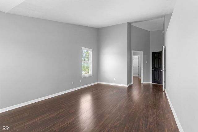 6529 Sussex Drive, Zionsville, IN 46077