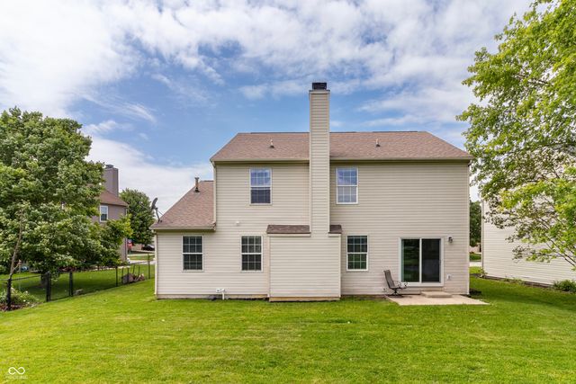 6529 Sussex Drive, Zionsville, IN 46077
