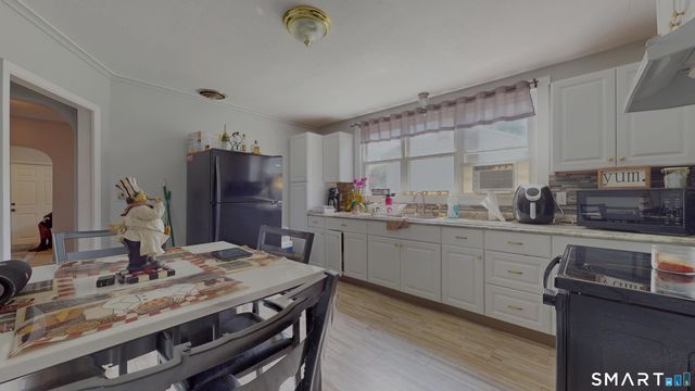 23 Lyme Street, Windsor, CT 06095