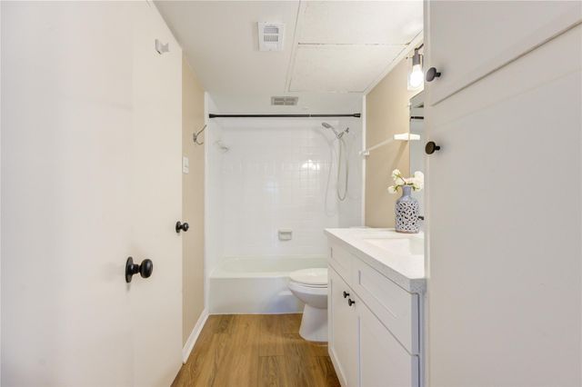 351 N Post Oak Lane 805, Houston, TX 77024