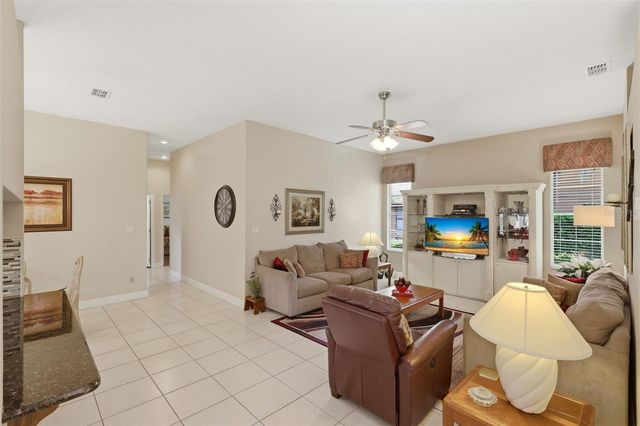 696 WYCKLIFFE PLACE, Winter Springs, FL 32708