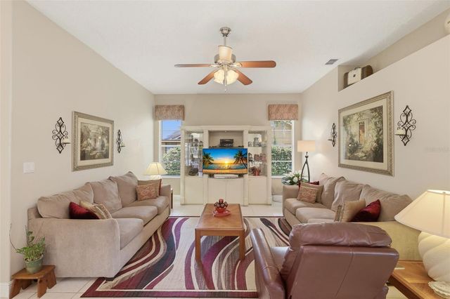 696 WYCKLIFFE PLACE, Winter Springs, FL 32708