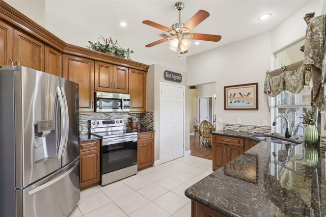 696 WYCKLIFFE PLACE, Winter Springs, FL 32708
