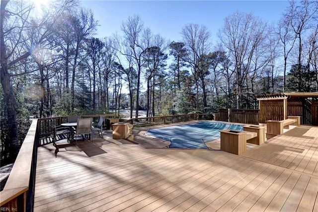 174 Point Heron DR, Newport News, VA 23606