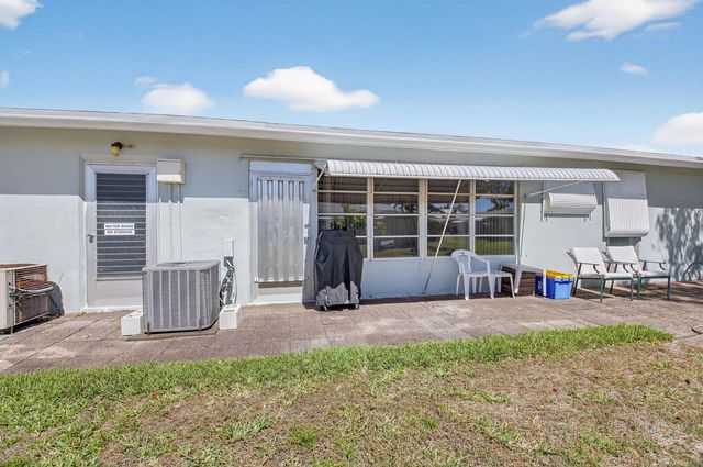 220 High Point Court E B, Delray Beach, FL 33445