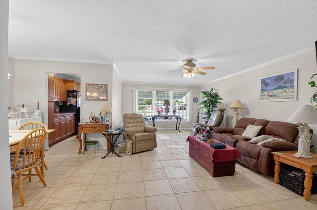 220 High Point Court E B, Delray Beach, FL 33445