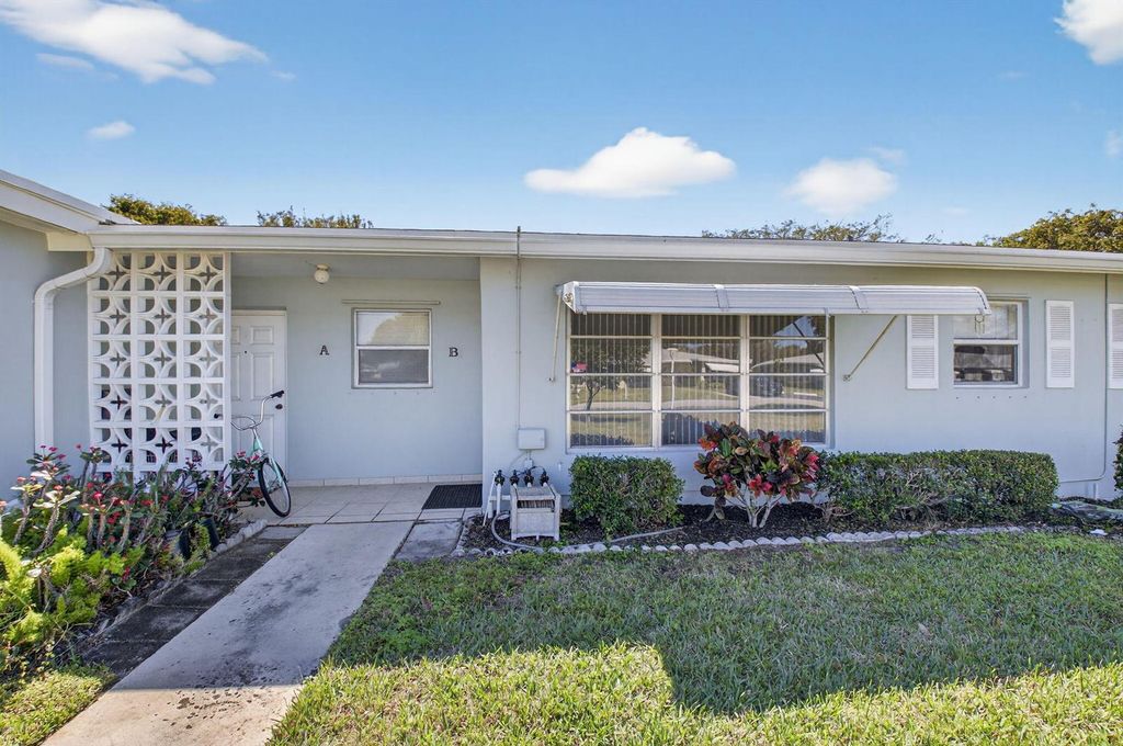 220 High Point Court E B, Delray Beach, FL 33445