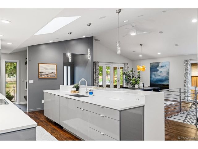 2729 S Washington St, Englewood, CO 80113