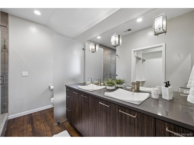 2729 S Washington St, Englewood, CO 80113