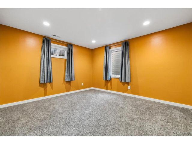 2729 S Washington St, Englewood, CO 80113