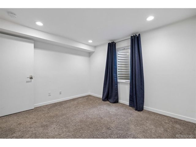 2729 S Washington St, Englewood, CO 80113