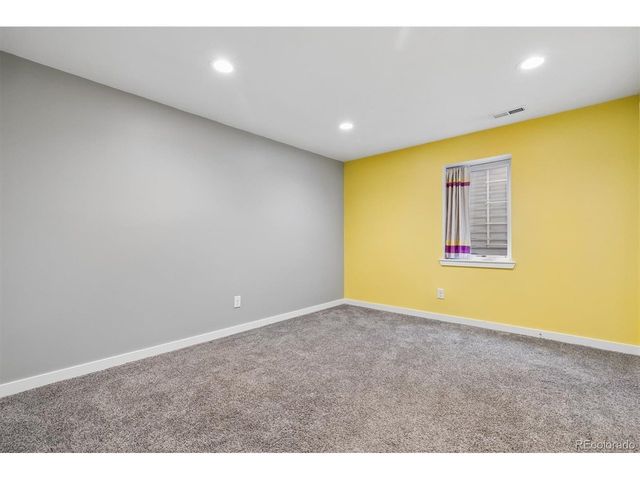 2729 S Washington St, Englewood, CO 80113