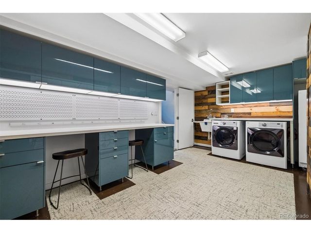 2729 S Washington St, Englewood, CO 80113