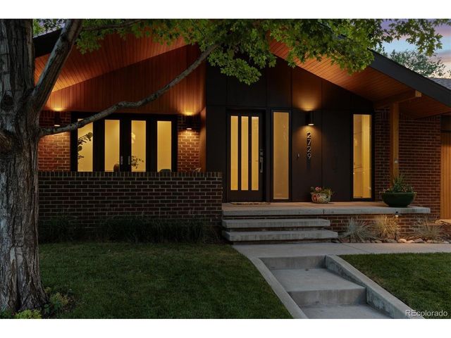 2729 S Washington St, Englewood, CO 80113