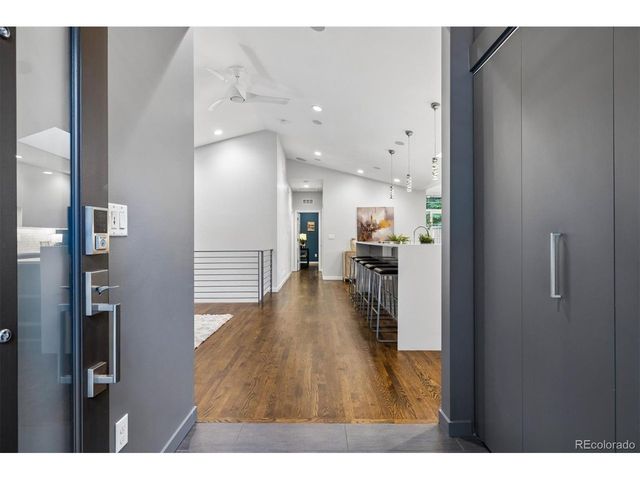 2729 S Washington St, Englewood, CO 80113