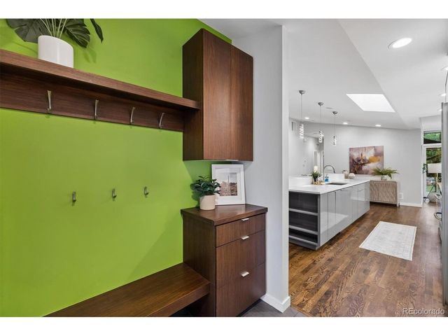 2729 S Washington St, Englewood, CO 80113