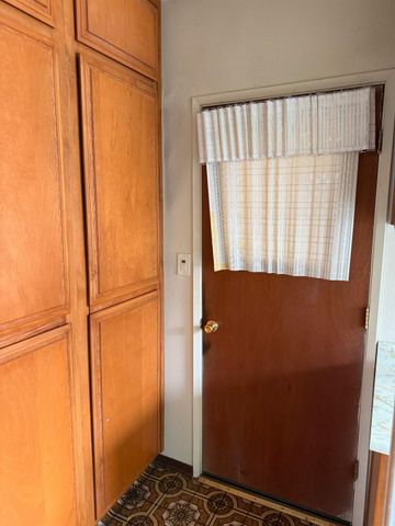 1301 36th St, Sacramento, CA 95816