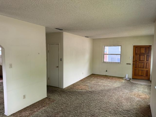 1301 36th St, Sacramento, CA 95816