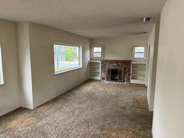 1301 36th St, Sacramento, CA 95816