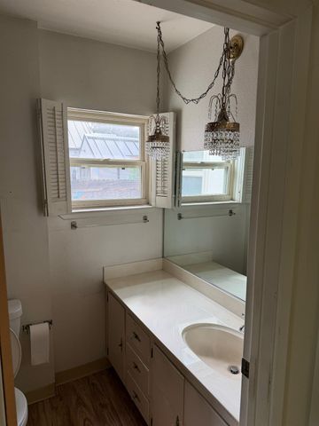 1301 36th St, Sacramento, CA 95816