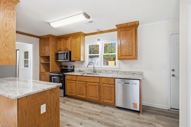 6097 Wiatt ST, Gloucester, VA 23061