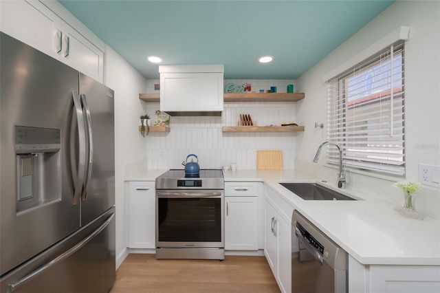 6154 MIDNIGHT PASS ROAD A13, Sarasota, FL 34242