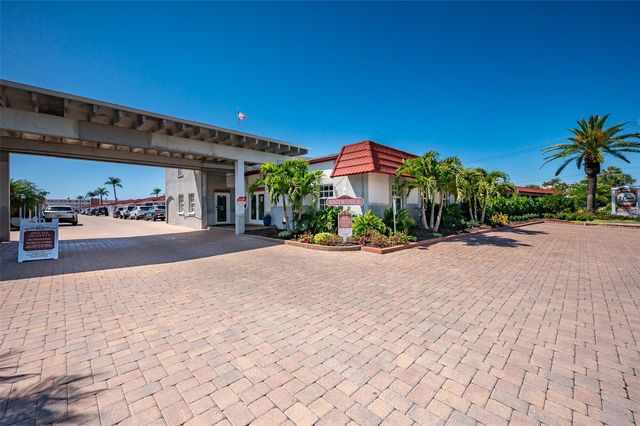 6154 MIDNIGHT PASS ROAD A13, Sarasota, FL 34242