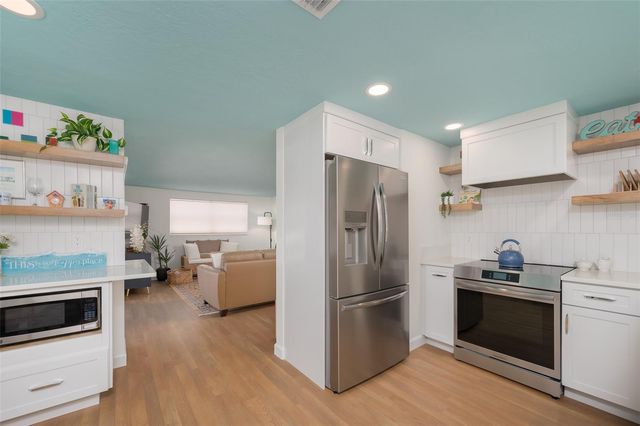 6154 MIDNIGHT PASS ROAD A13, Sarasota, FL 34242