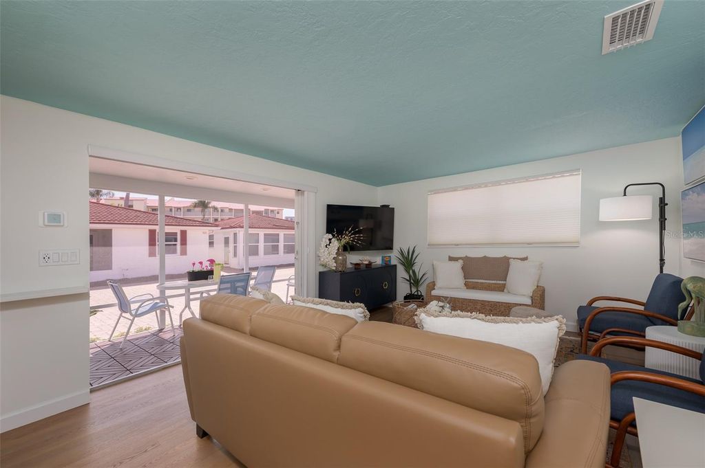 Image 11 of property listing at 6154 MIDNIGHT PASS ROAD A13, Sarasota, FL 34242