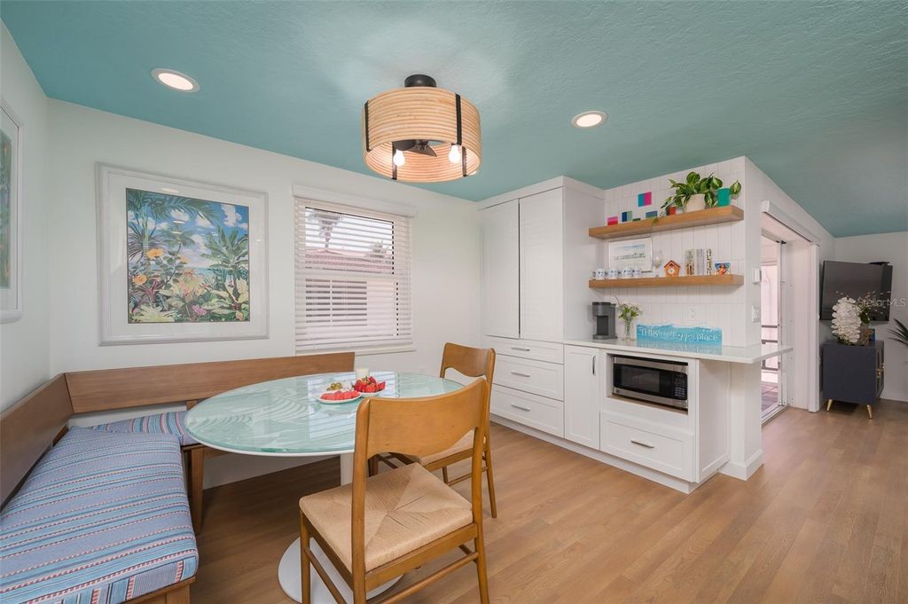 Image 15 of property listing at 6154 MIDNIGHT PASS ROAD A13, Sarasota, FL 34242